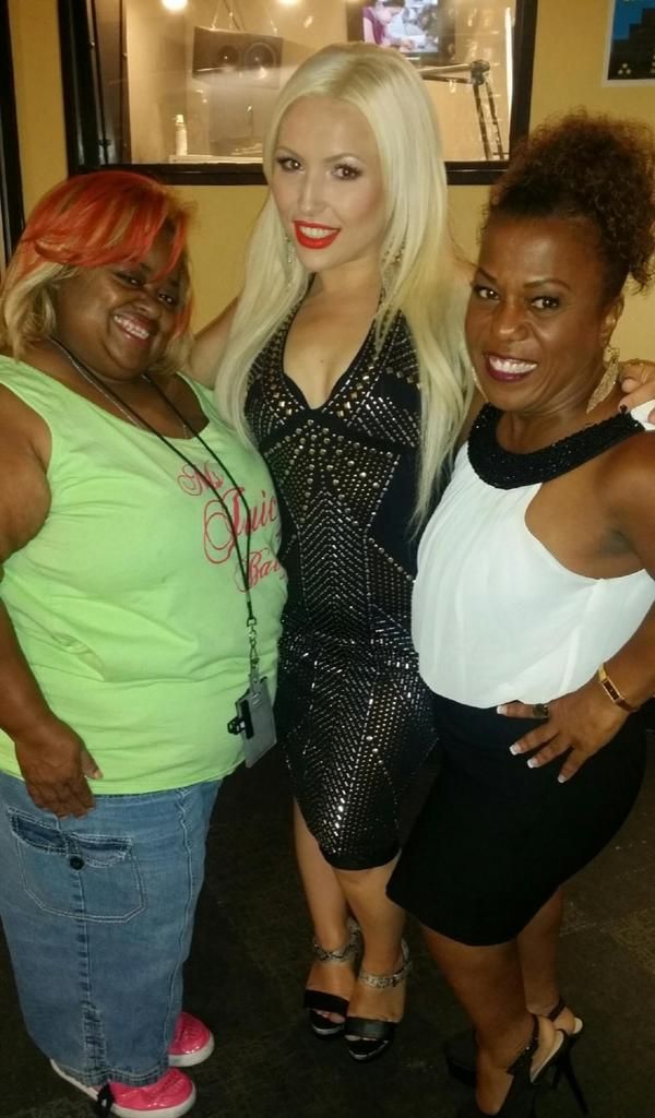 Juicy Elena Gant & Tonya Banks