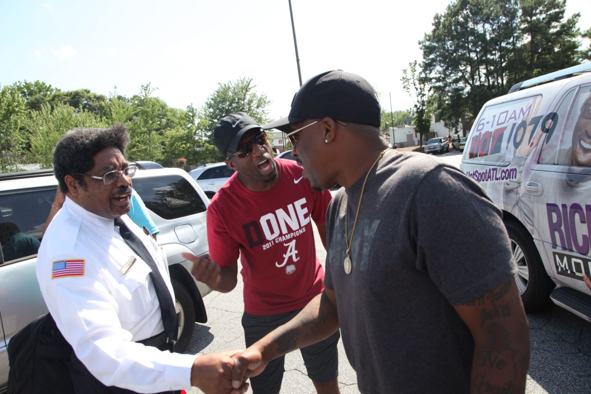Rickey Smiley Bus Tour In Atlanta