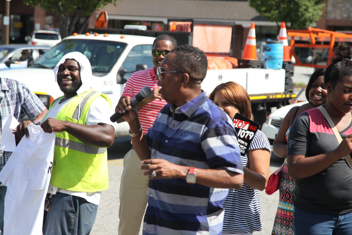 Rickey Smiley Bus Tour In Atlanta