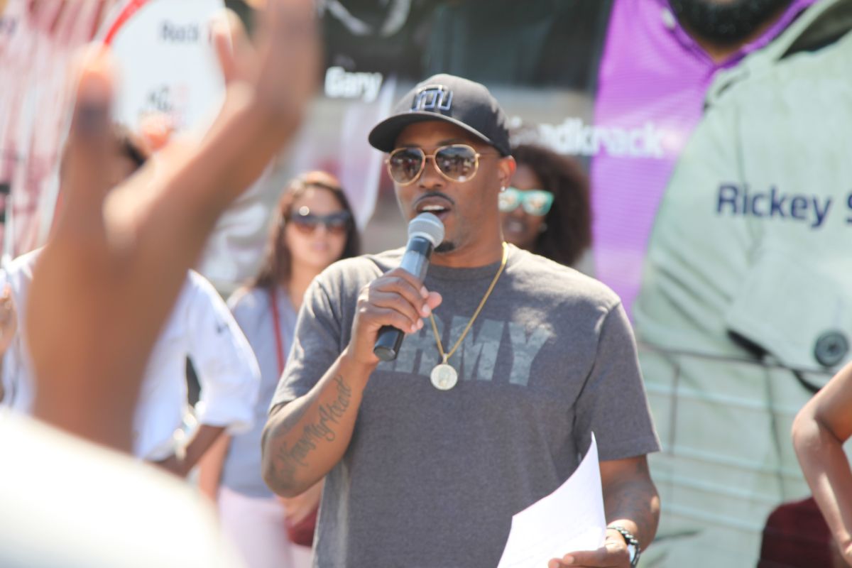 Rickey Smiley Bus Tour In Atlanta