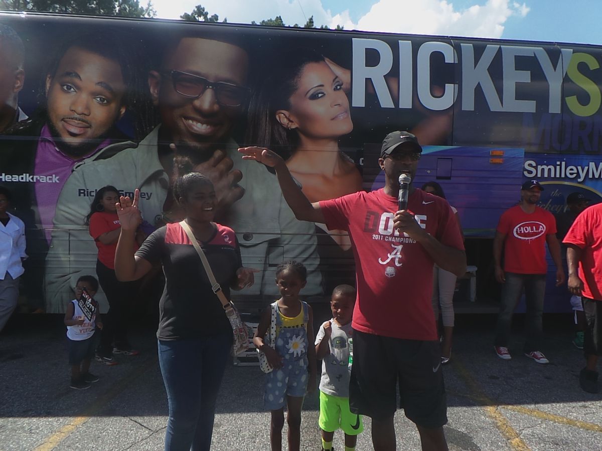 Rickey Smiley's ATL Bus Tour!