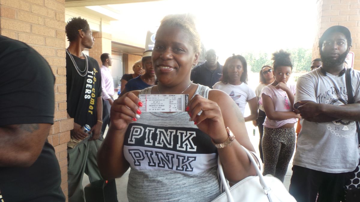 Rickey Smiley's ATL Bus Tour!