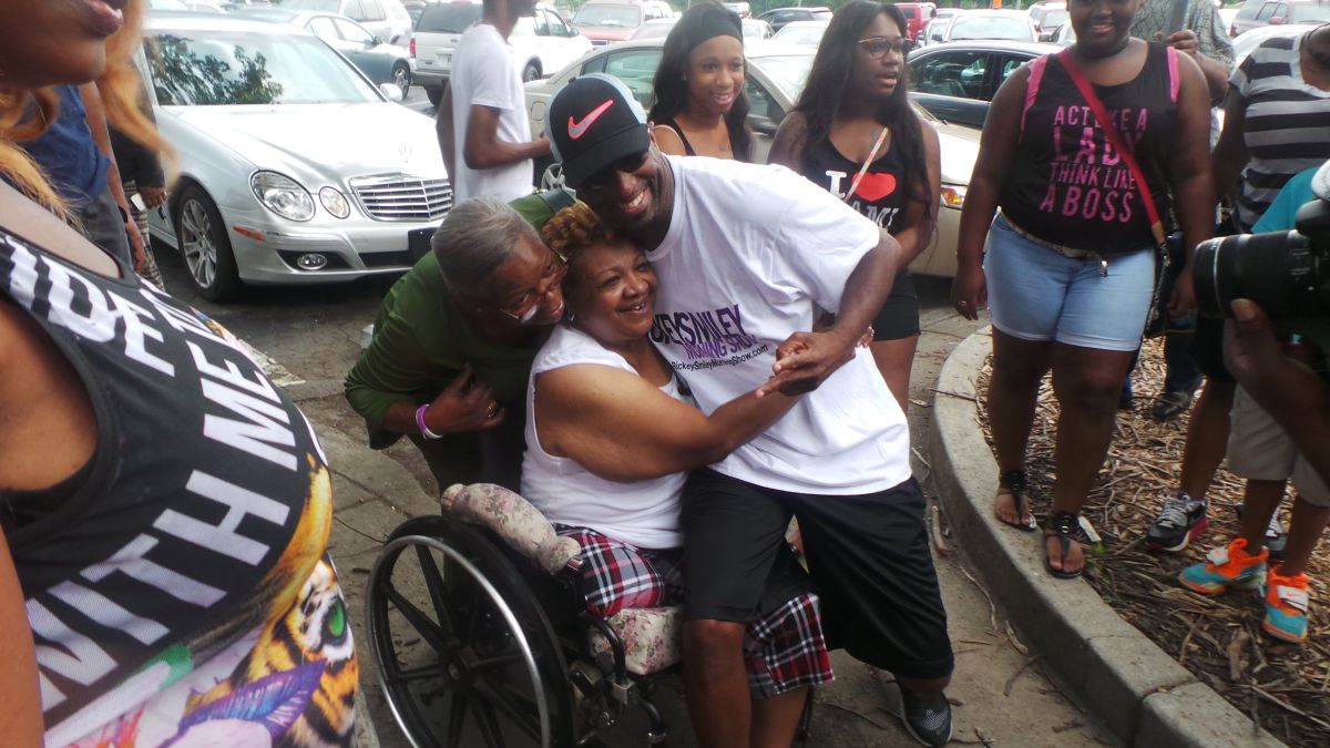 Rickey Smiley's ATL Bus Tour!