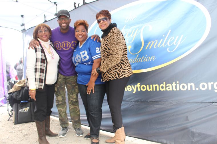 Rickey Smiley & Fans At Magic City Classic 2015