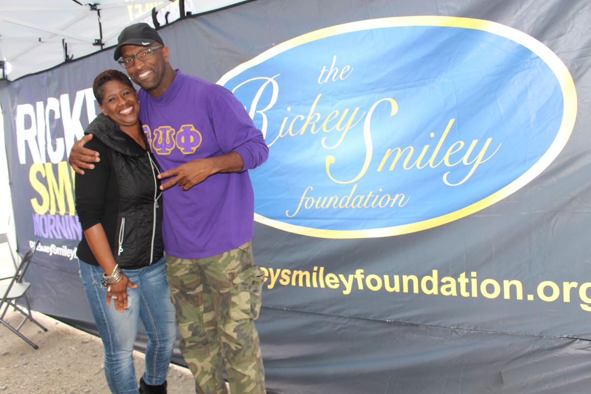Rickey Smiley Meets Listeners During Magic City Classic Weekend!