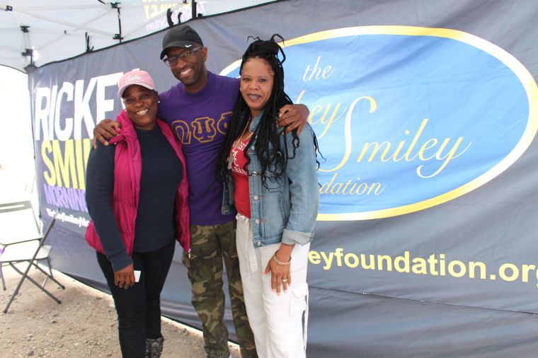 Rickey Smiley & Fans At Magic City Classic 2015