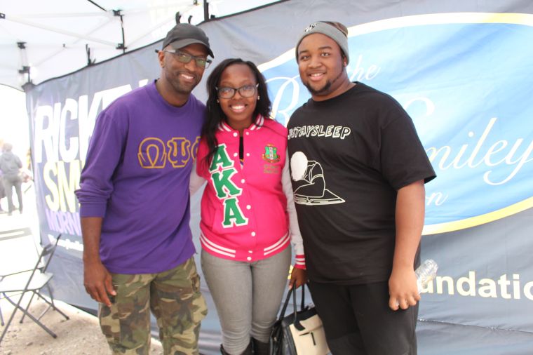 Rickey Smiley & Fans At Magic City Classic 2015