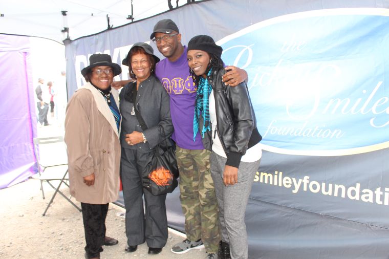 Rickey Smiley & Fans At Magic City Classic 2015