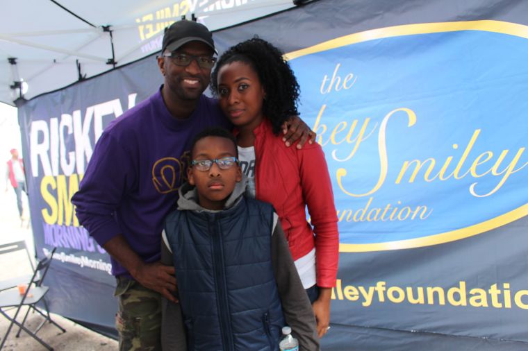 Rickey Smiley & Fans At Magic City Classic 2015