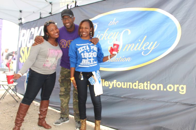 Rickey Smiley & Fans At Magic City Classic 2015