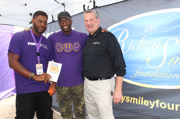 Rickey Smiley & Fans At Magic City Classic 2015