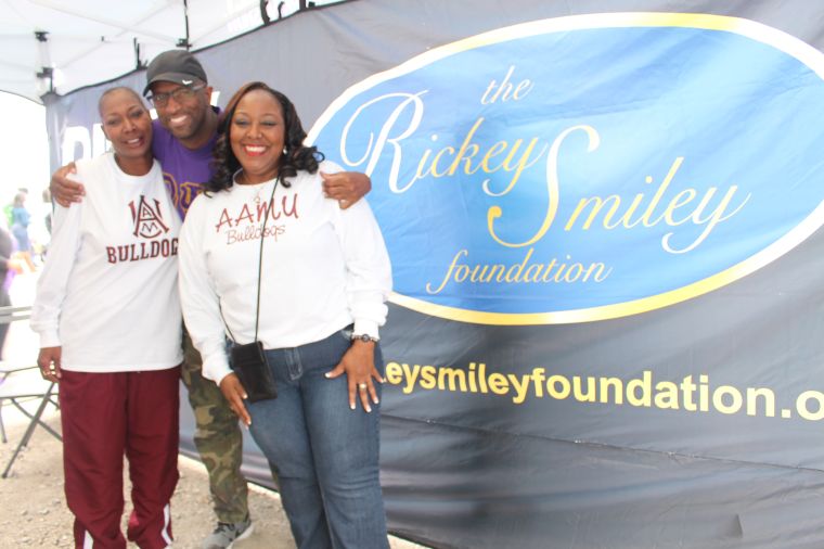Rickey Smiley & Fans At Magic City Classic 2015