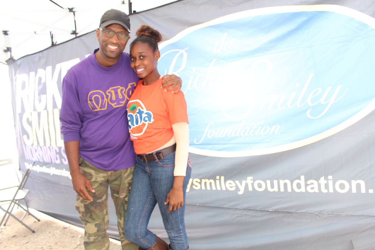 Rickey Smiley Meets Listeners During Magic City Classic Weekend!