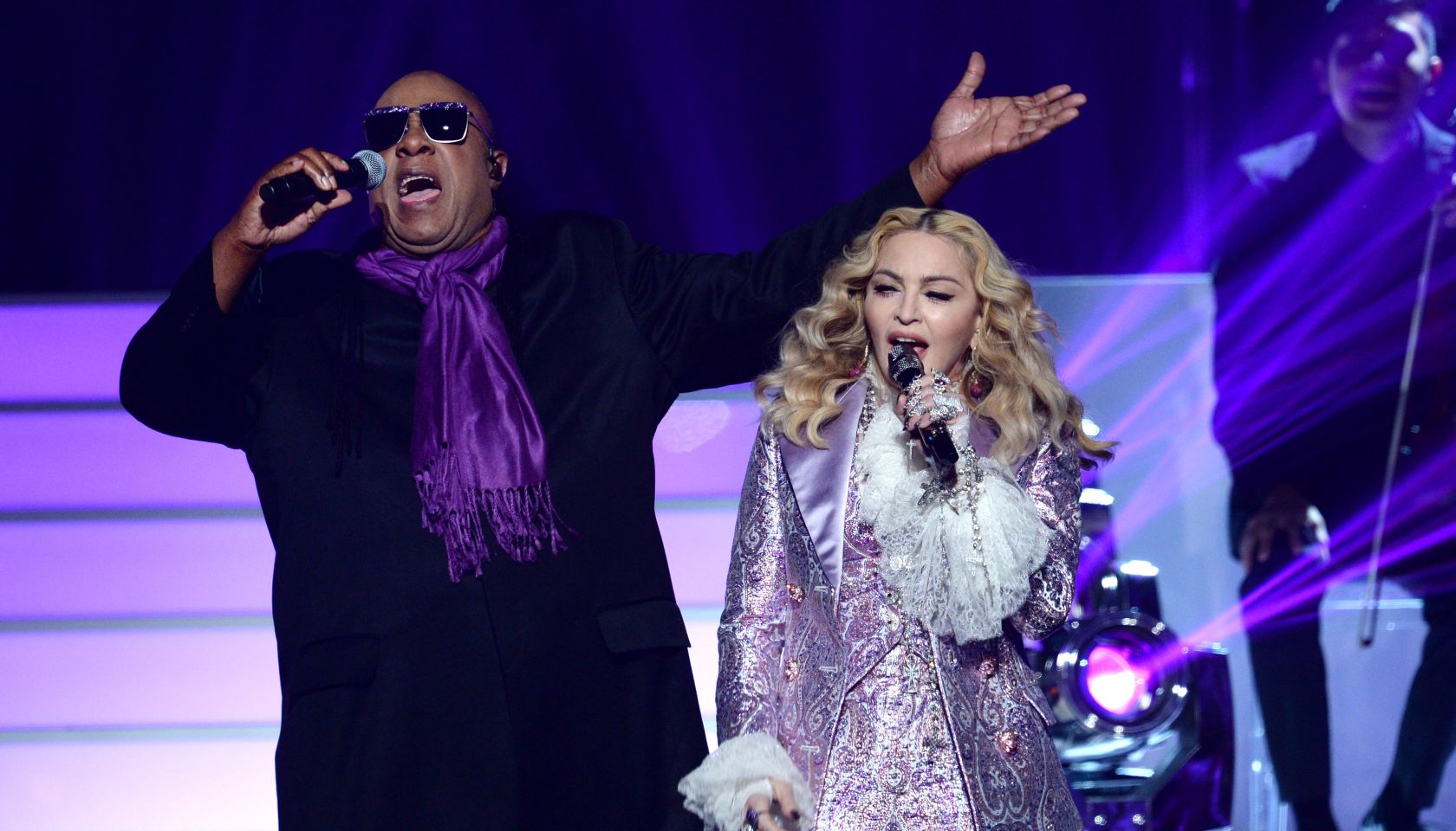 2016 Billboard Music Awards - Show