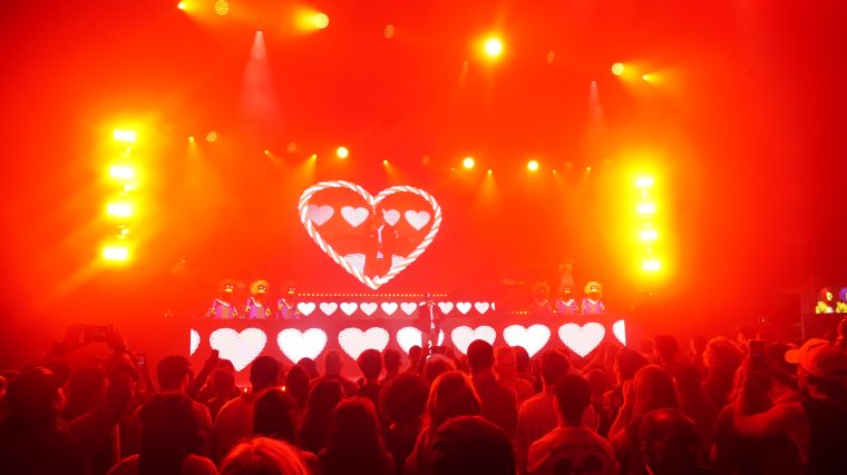 Chance The Rapper Showers Blessings At The Fox Theatre