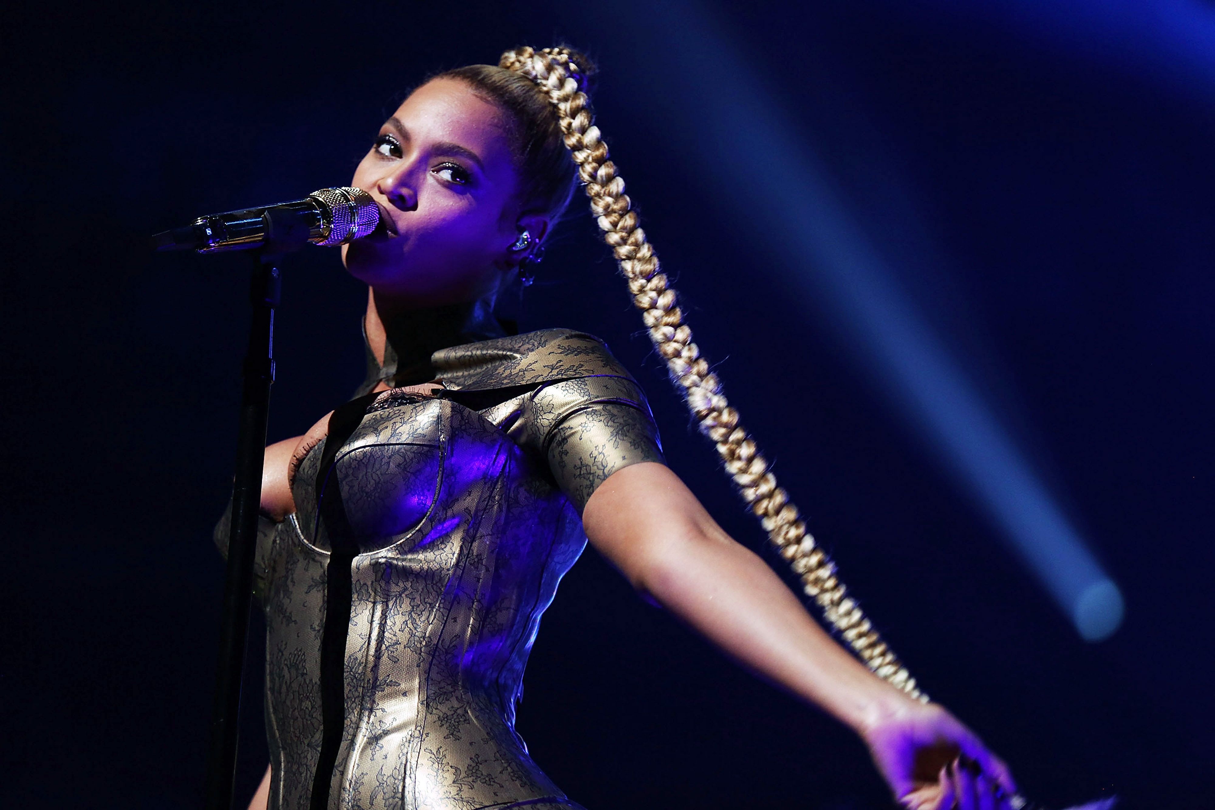 Beyoncé Rips Earlobe Tidal X 1015 | The Rickey Smiley Morning Show