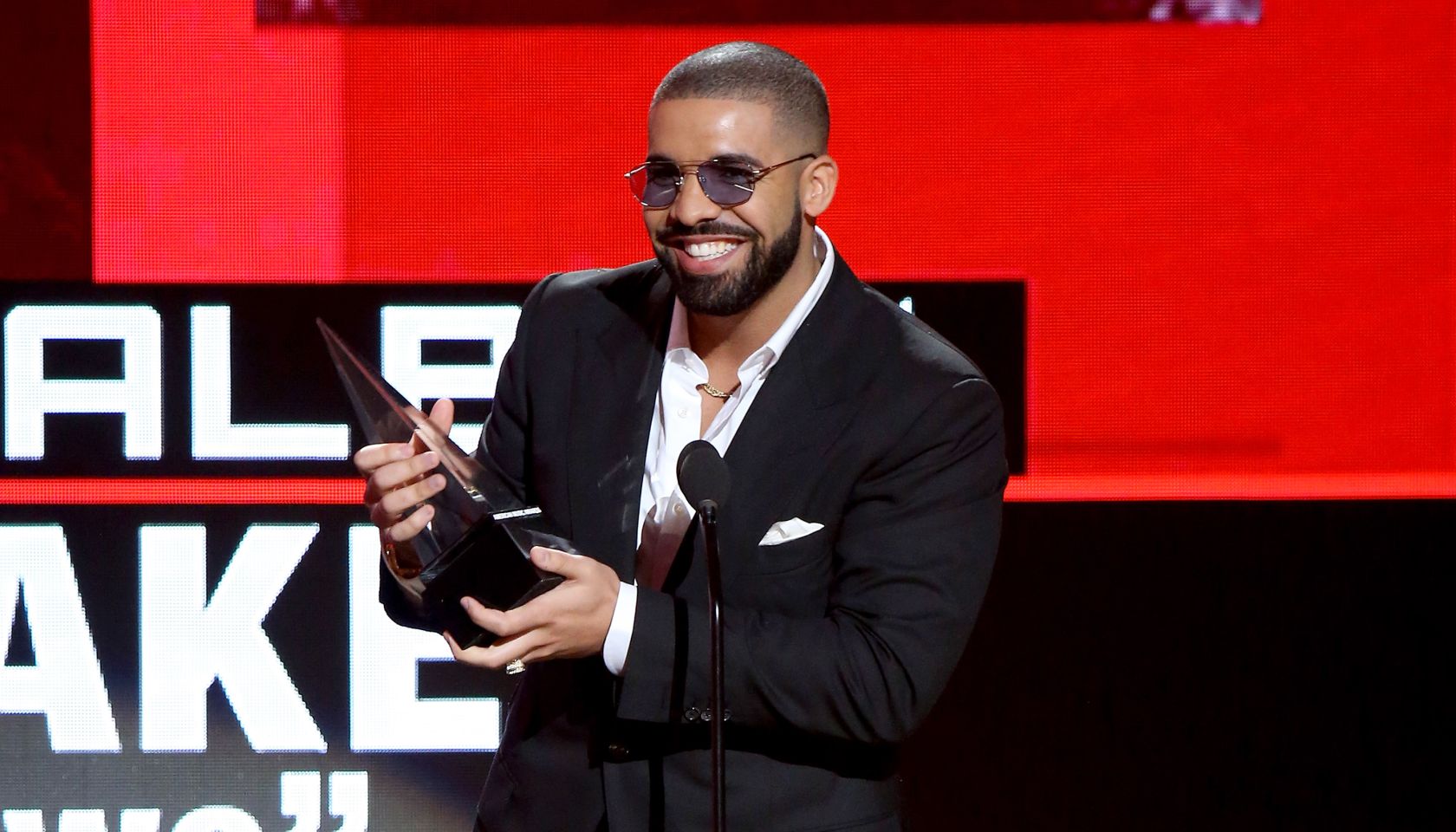 2016 American Music Awards - Show