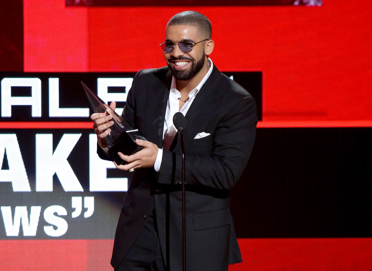 2016 American Music Awards - Show