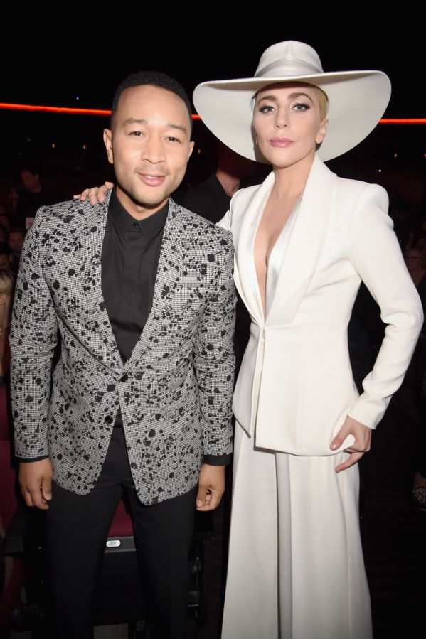 2016 American Music Awards - Roaming Show