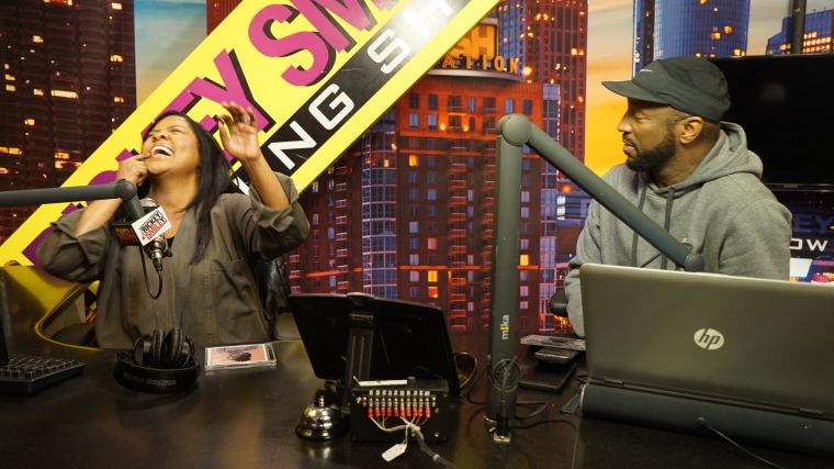 Rickey Smiley Has Cece Winans As Special Guest For The Praise Break