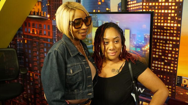 Mary J. Blige & Fan