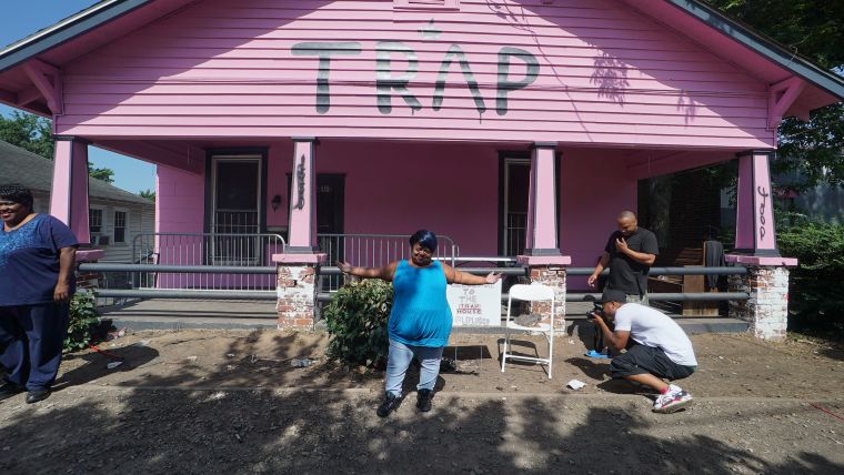 Ms. Juicy @ The Pink Trap House