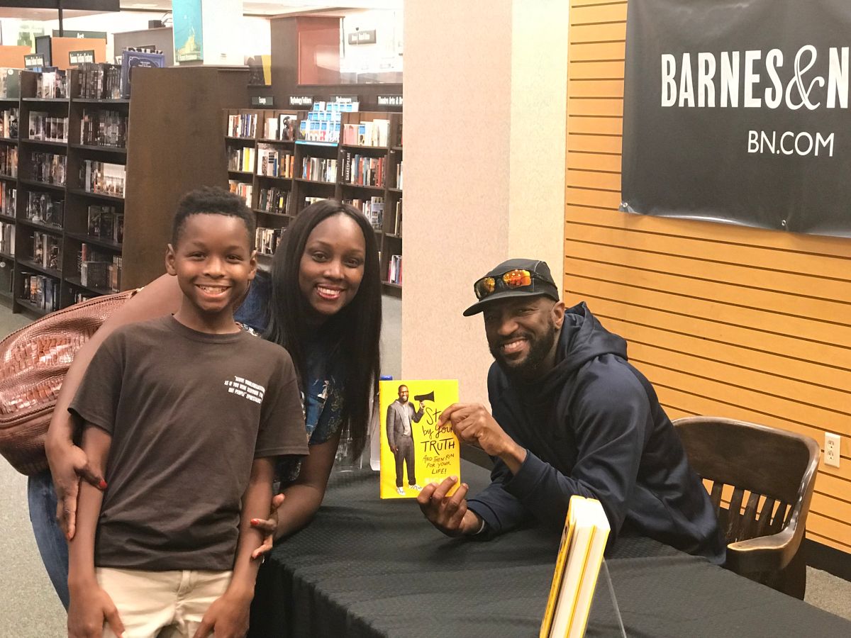 Rickey Smiley "Stand By Your Truth: And Then Run For Your Life" Book Signing In Lafayette, Louisiana At Barnes & Noble
