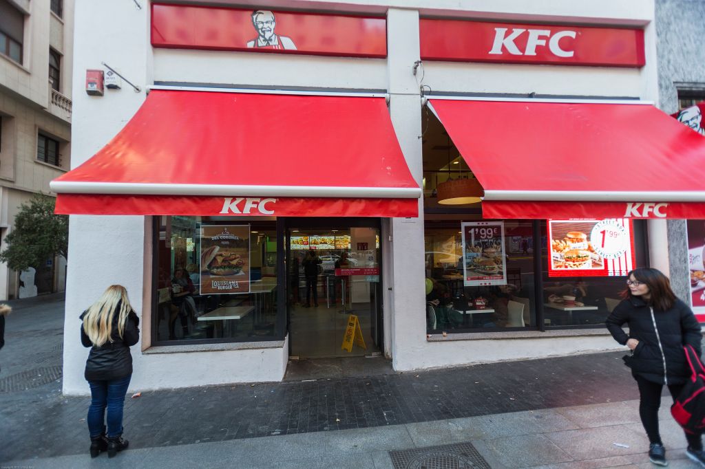 KFC is close to reaching the hundred establishments in Spain...