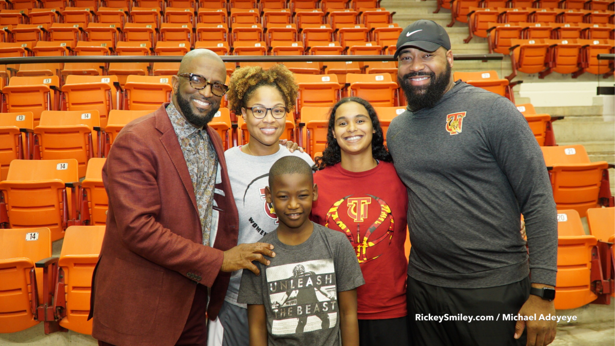 Rickey Smiley Visits Tuskegee University For ROTC Week