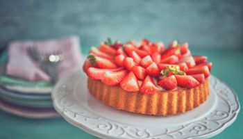 Strawberry Tart with Vanilla Cream