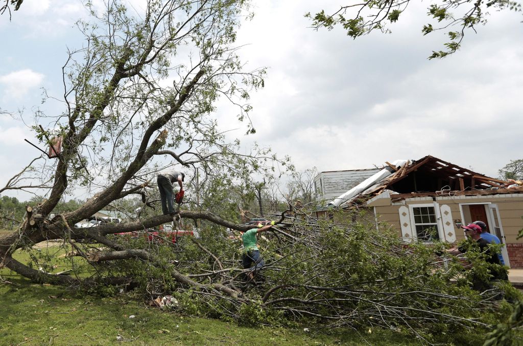 Tornado Outbreak Slams Through Oklahoma