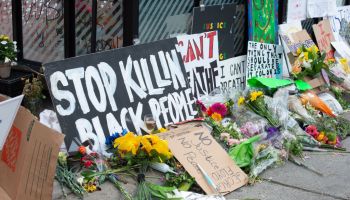 US: Minneapolis declares curfew amid Floyd protests