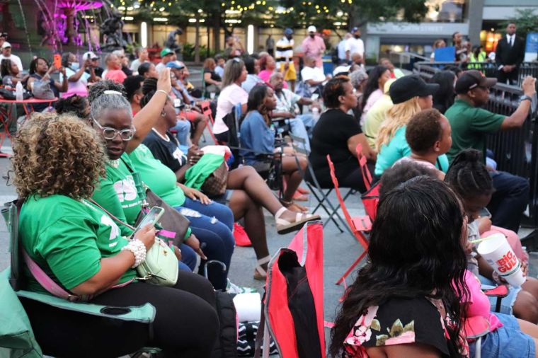 Listeners at Rickey Smiley Morning Show in Cincinnati