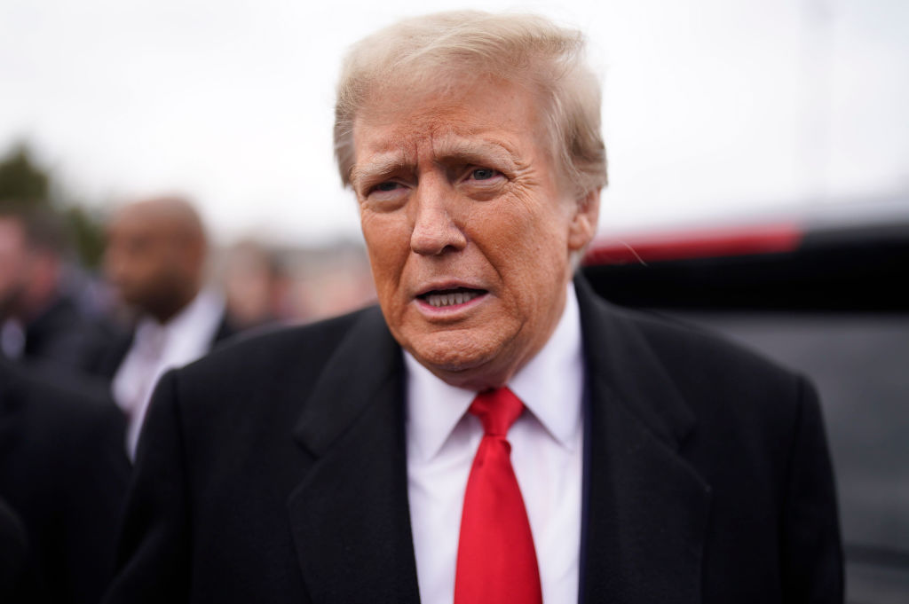 LONDONDERRY, NH - January 23: Former president Donald Trump sp