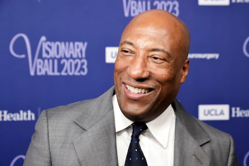 Byron Allen Honored With UCLA Neurosurgery Visionary Award