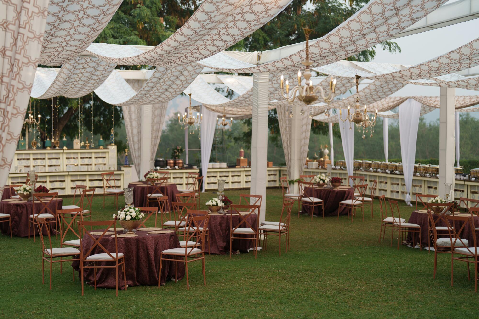 Indoor vs. outdoor event planning: What changes?